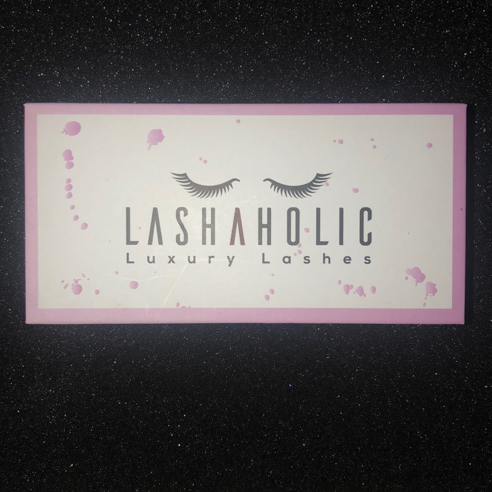 Lashaholic luxury lashes